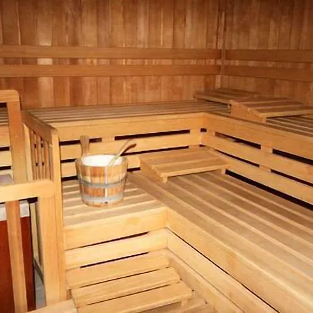 Domaine De Barive Hotel 4*